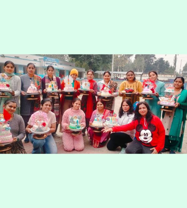 some pic with students in past ofline classes